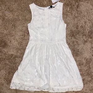 Short Sleeve Short Floral Lace Dress.